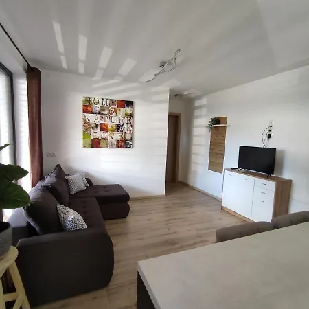 Katja * لانغنفلد