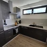 شقة Katja